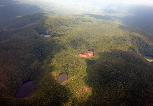 Resultado de imagem para sEIS LAGOS NA aMAZÔNIA