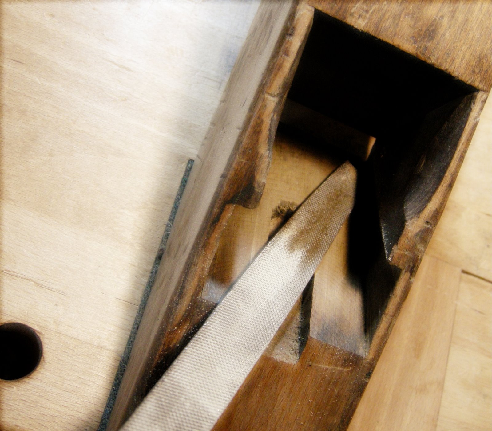 [bench+plane+7.jpg]
