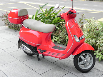 RED SCOOTER