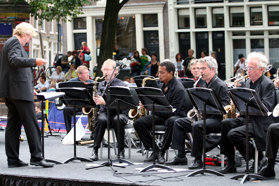 [IMG_8174T+leve.jpg]