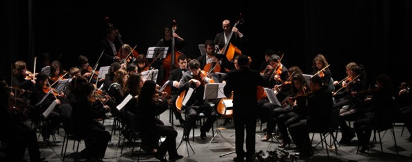 corteorquesta La Orquesta Manuel de Falla en el Casino de Rociana