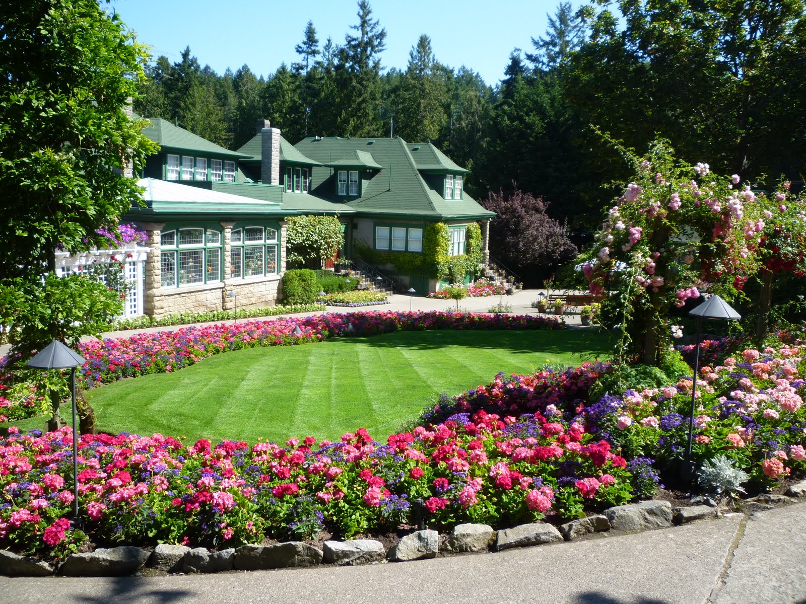 Adventures of Jeff and Jody: Butchart Gardens, British Columbia, Canada