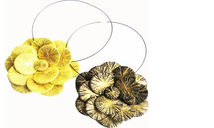 sparckles flower necklace gr