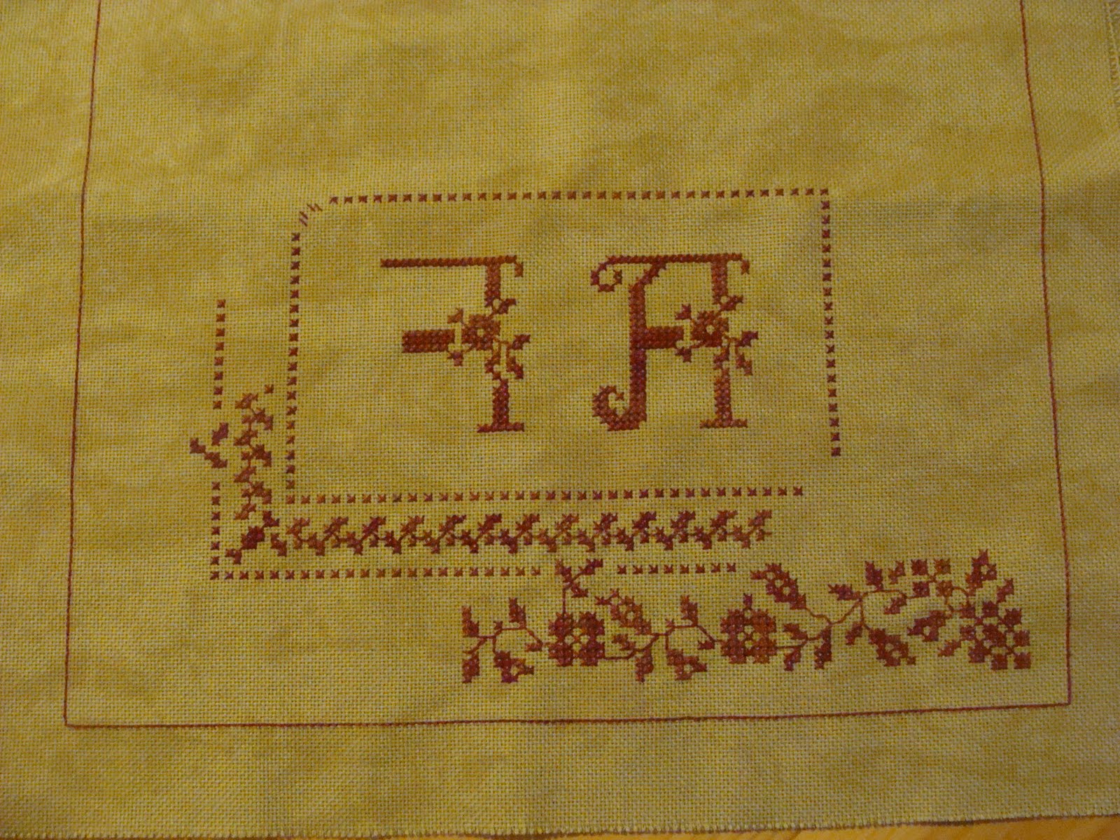 [Trousse+de+brodeuse+1.JPG]