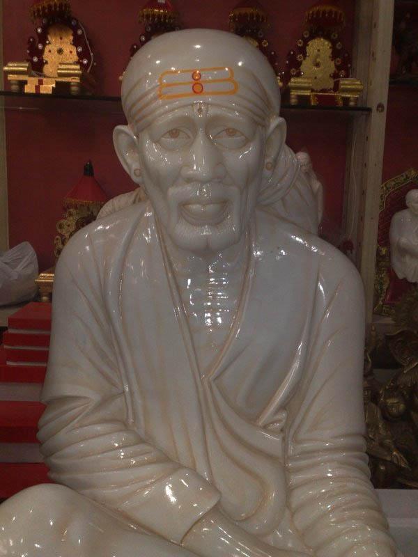 Sai Wallpaper Sai Baba Statues on Sale at Shirdi Markets