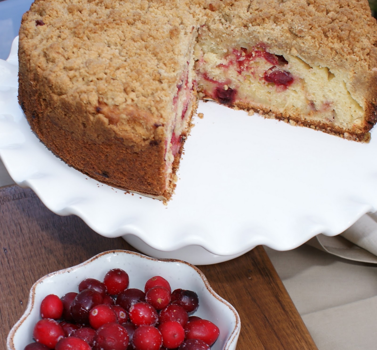 Authentic Suburban Gourmet: Cranberry Streusel Cake
