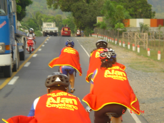 [biking_ilocos.JPG]