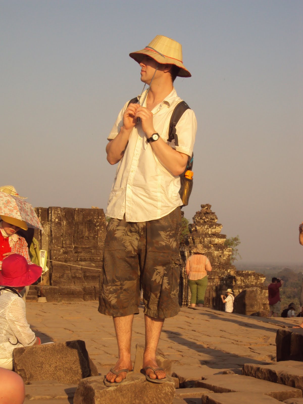 eastern-adventure-siem-reap-thailand-destroyed-angkor-wat