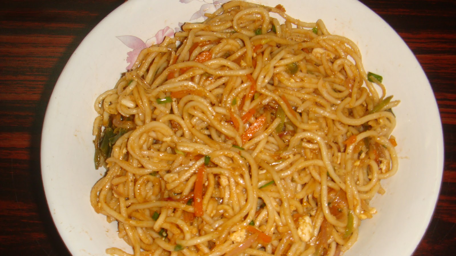 Amchi Bong Konnexion: Indo-Chinese noodles