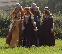 Damsels on the way to Camelot