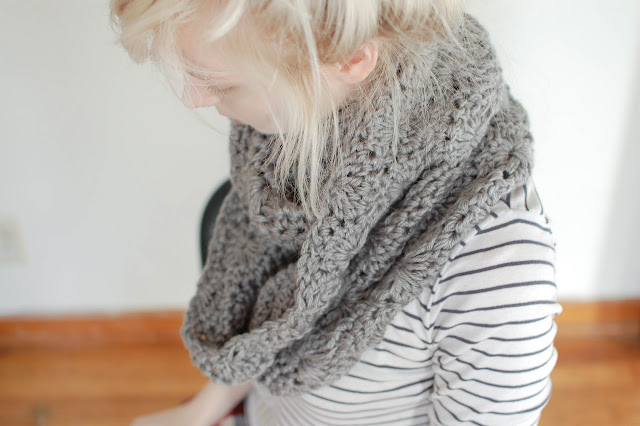 Free Crochet Scarf Patterns featured by top US sewing blog, Flamingo Toes