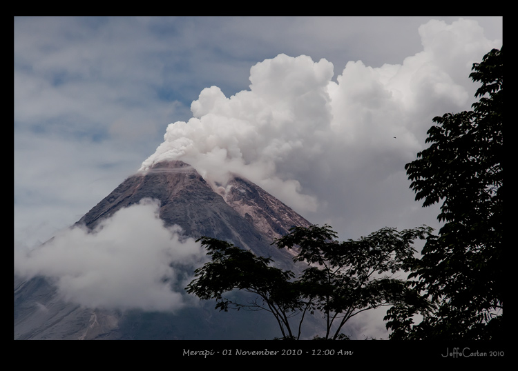 Zamrud Khatulistiwa: Merapi Mountain - 01 Nov 2010