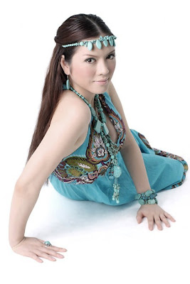 VIETNAMESE BEAUTIES: Singer Bao Thy confirmed that she has never taken cosmestic surgery!!!