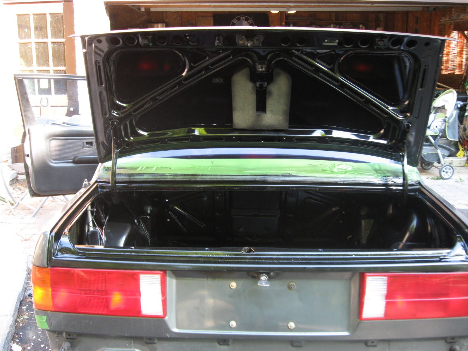 MY PROJECT 1987 BMW 325IS (E30) trunk finished...ez liner...sunroof