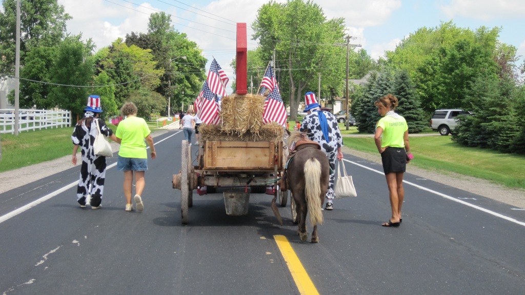Mulberry Lane Farm Chilton Father's Day Parade