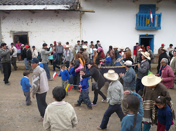 Saludos a los niños de Huangamarca, Perú