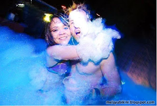 Gambar Bogel Aksi Parti Buih (Bubble Party) in Malaysia   Melayu Boleh.Com