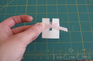 Ten Cow Chick: Mini Bow Tutorial
