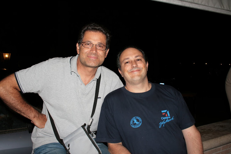 Notare l'espressione del pilota