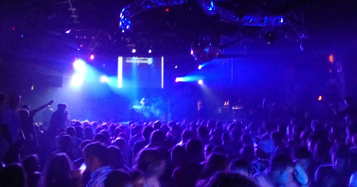 Living Through Photos Razzmatazz, Barcelona