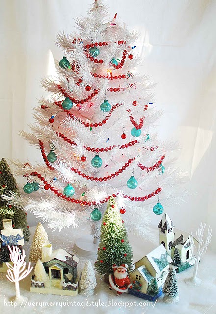 cottage instincts: Dreamin' of a White Christmas (tree)