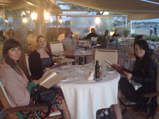 Karin+006 - Härlig kväll vid havet i Aten