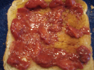 DSC01692 - Rostbröd med jordgubbar istället för marmelad