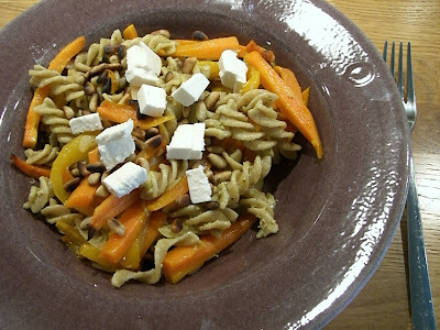 CIMG4761 - Fullkornspasta, pesto och pinjenötter