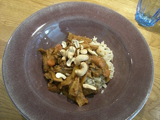 Biffgryta+med+kokosmj%C3%B6lk+och+ris+och+cashewn%C3%B6tter+1 - Het biffwok med kokosmjölk