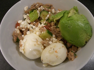 Tonfisksallad%2Bmed%2B%25C3%25A4gg%2Boch%2Bavokado - Dagens perfekta lunch: Spinning och god tonfisksallad