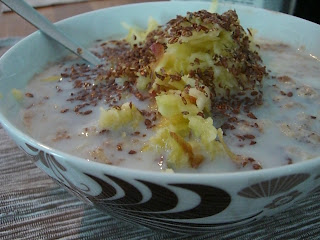 Havregrynsgr%25C3%25B6t%2Bmed%2B%25C3%25A4gg%2Bkanel%2B%25C3%25A4pple%2Blinfr%25C3%25B6n%2Bmj%25C3%25B6lk%2B2 - Havregrynsgröt med ägg