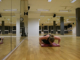 Armh%25C3%25A4vningar%2Bfram - Premiär för min Aerobics 45:a