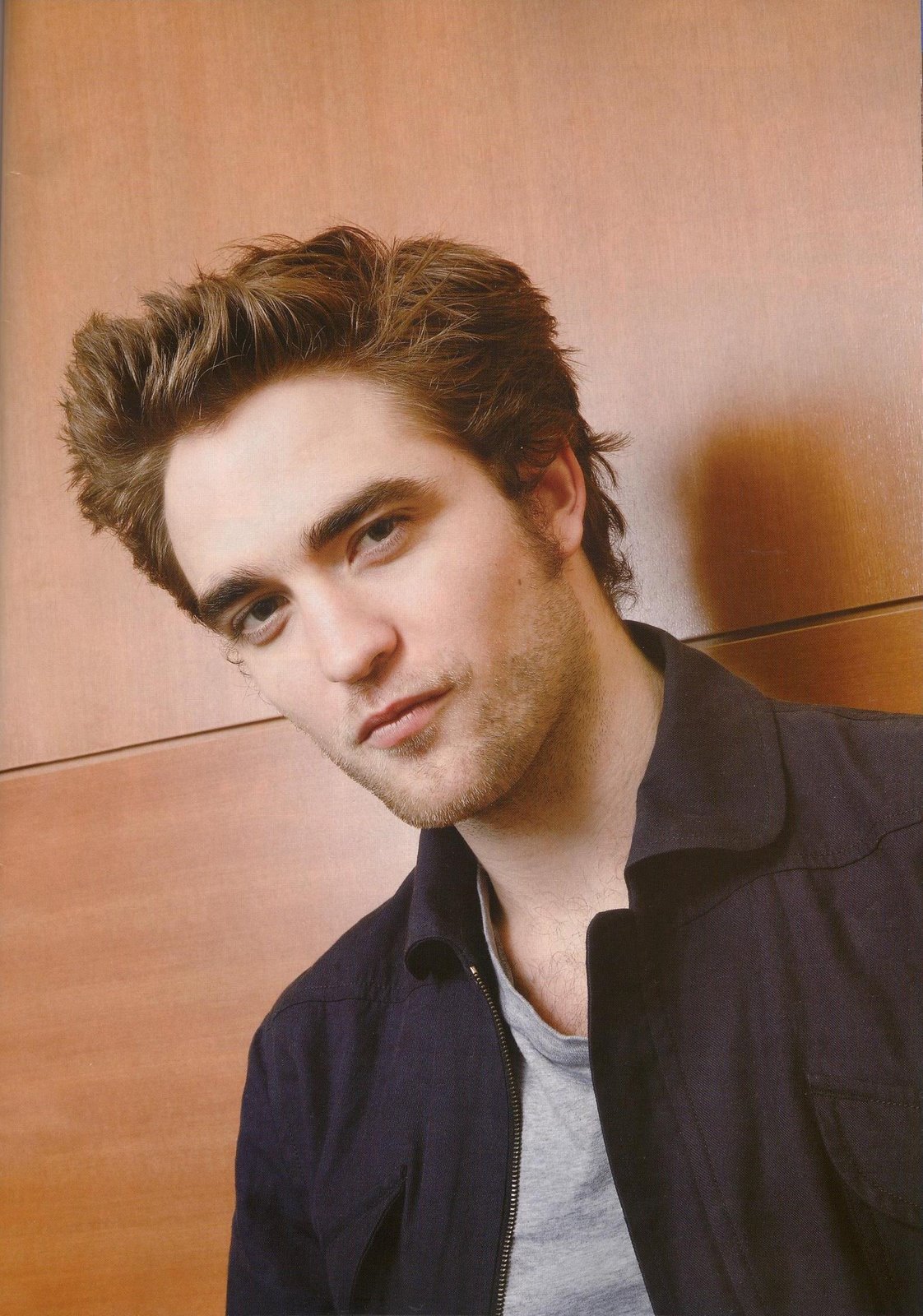 [Flix_(May)_Robert_Pattinson_2.jpg]