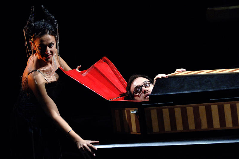 [salo+0018-low-taut.jpg]