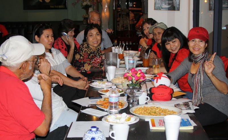 [San+Diego+11+1+09+9+dinner.jpg]