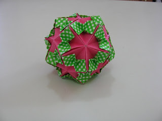 Tomoko Fuse Floral Origami Globes Pink and Green/White checkered Large Tucked Bows Type II