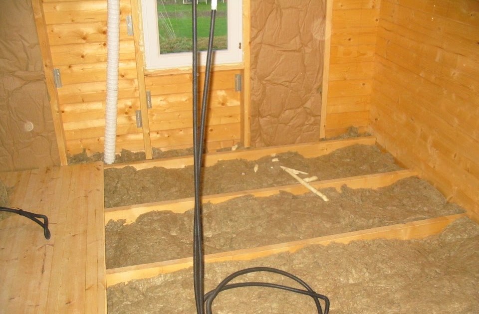 Maison en Bois Massif Plancher étage, cloisons intérieures