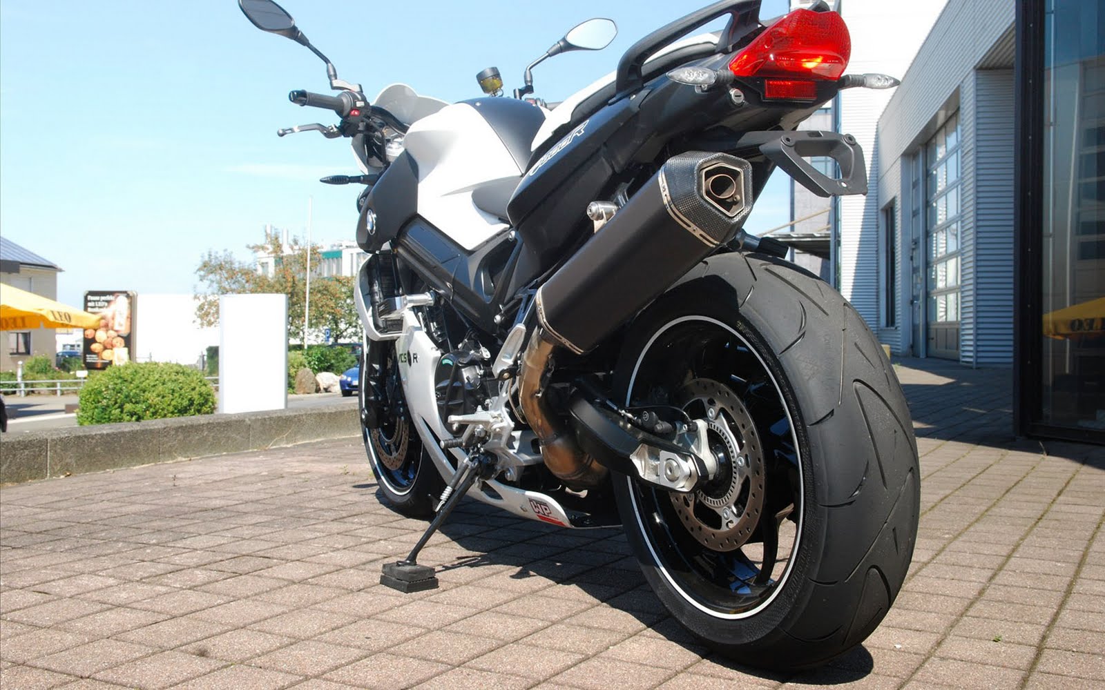 BMW f800r РІС‹С…Р»РѕРї
