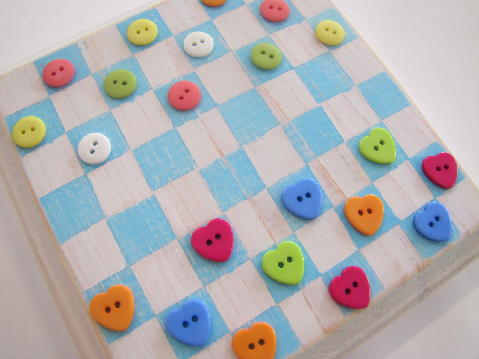 20 Really Cool Button Crafts for Kids and Adults - Miss Wish