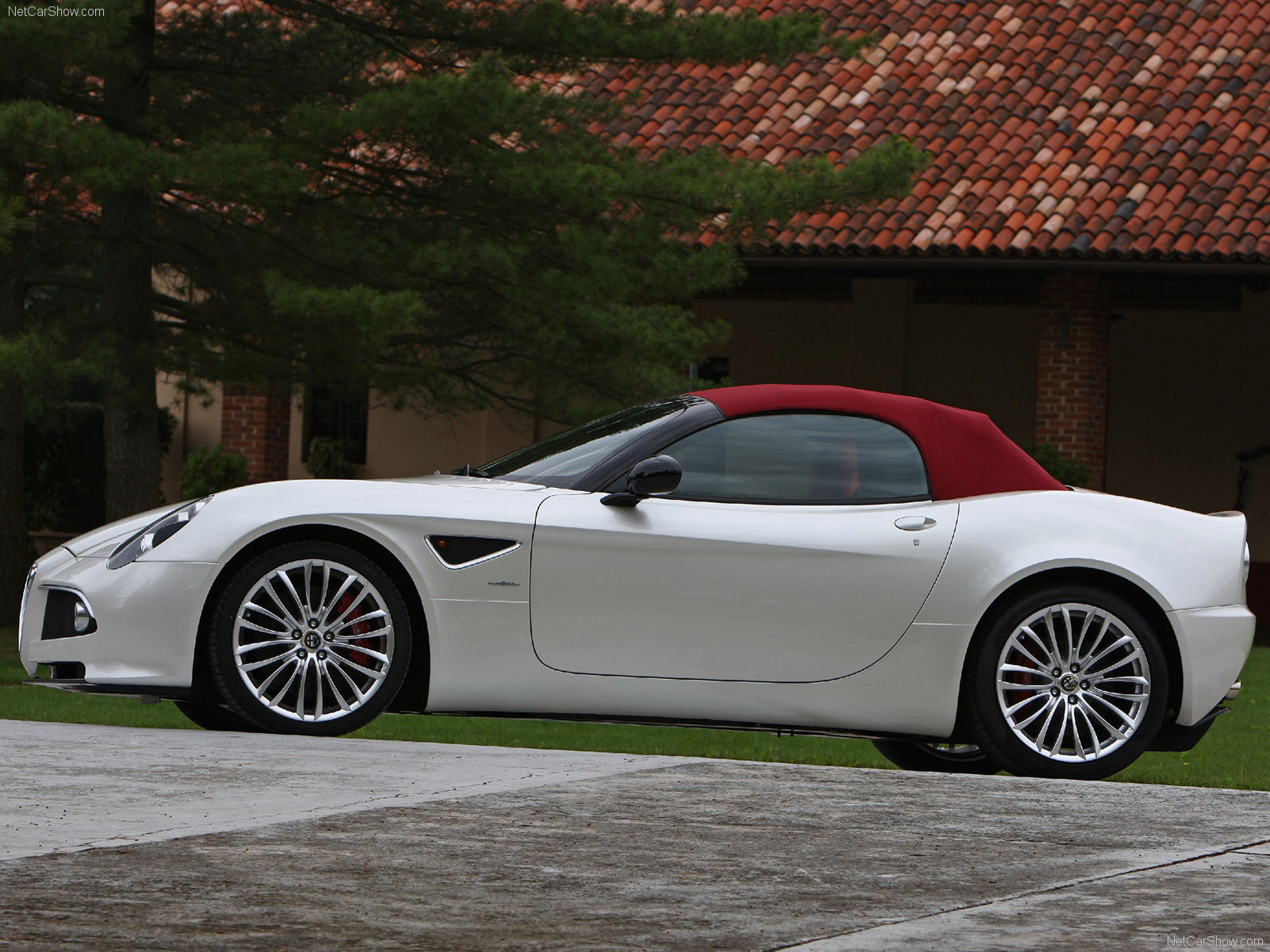 Cars Library Alfa Romeo 8c Spider