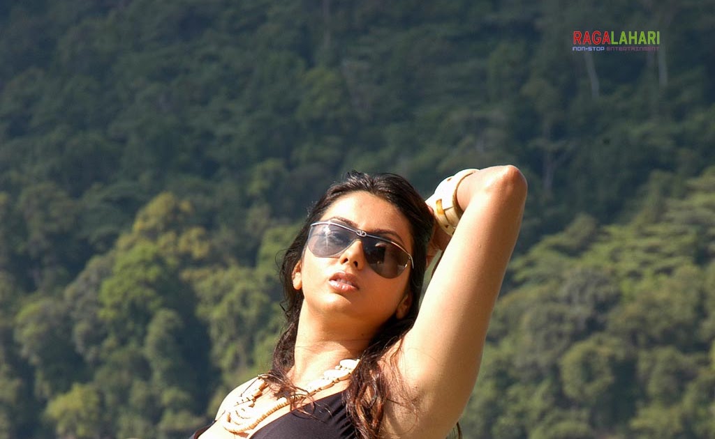 Namitha panties and boobs picture — img 10