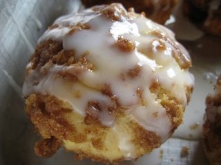 [upclosecinnamonmuffin.jpg]
