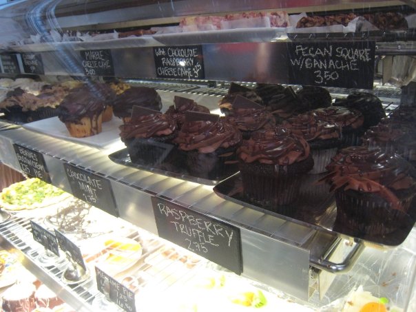 [9727_137489399267_703779267_2395055_1213680_n.jpg]