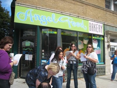 [9727_137489354267_703779267_2395048_4774052_n.jpg]