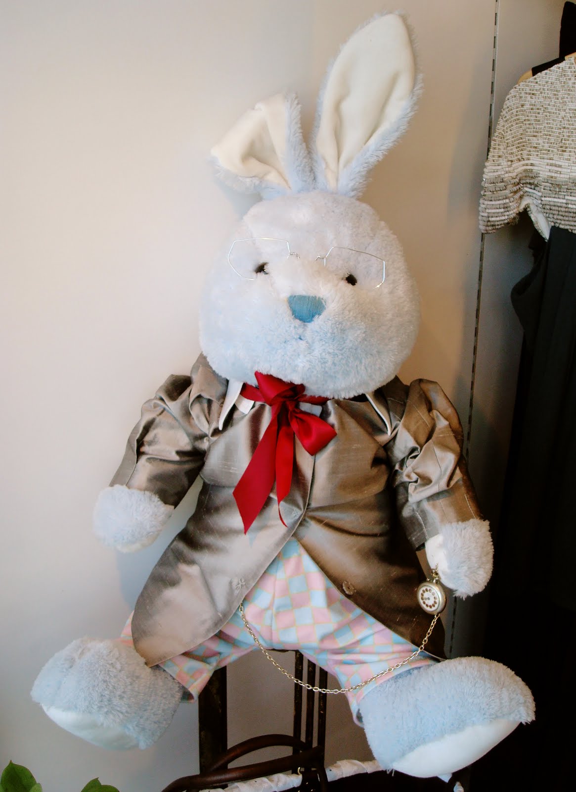 Mandragora: Alicia en el país de las maravillas.