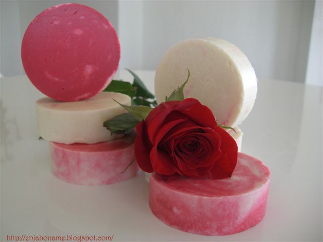 jabon artesanal de rosas