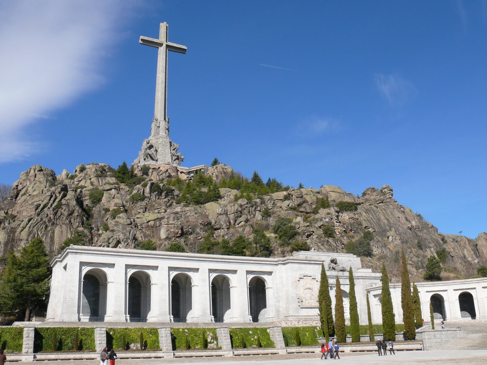 Долина павших в испании