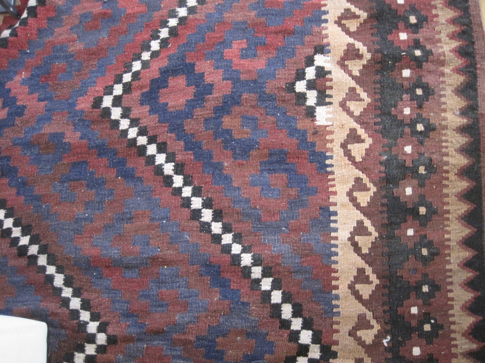 More Angie and wallpaper - design indulgence