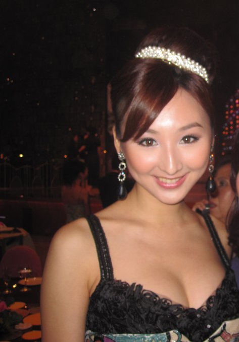 All About Celebrity: Miss Hongkong Samanta Ko
