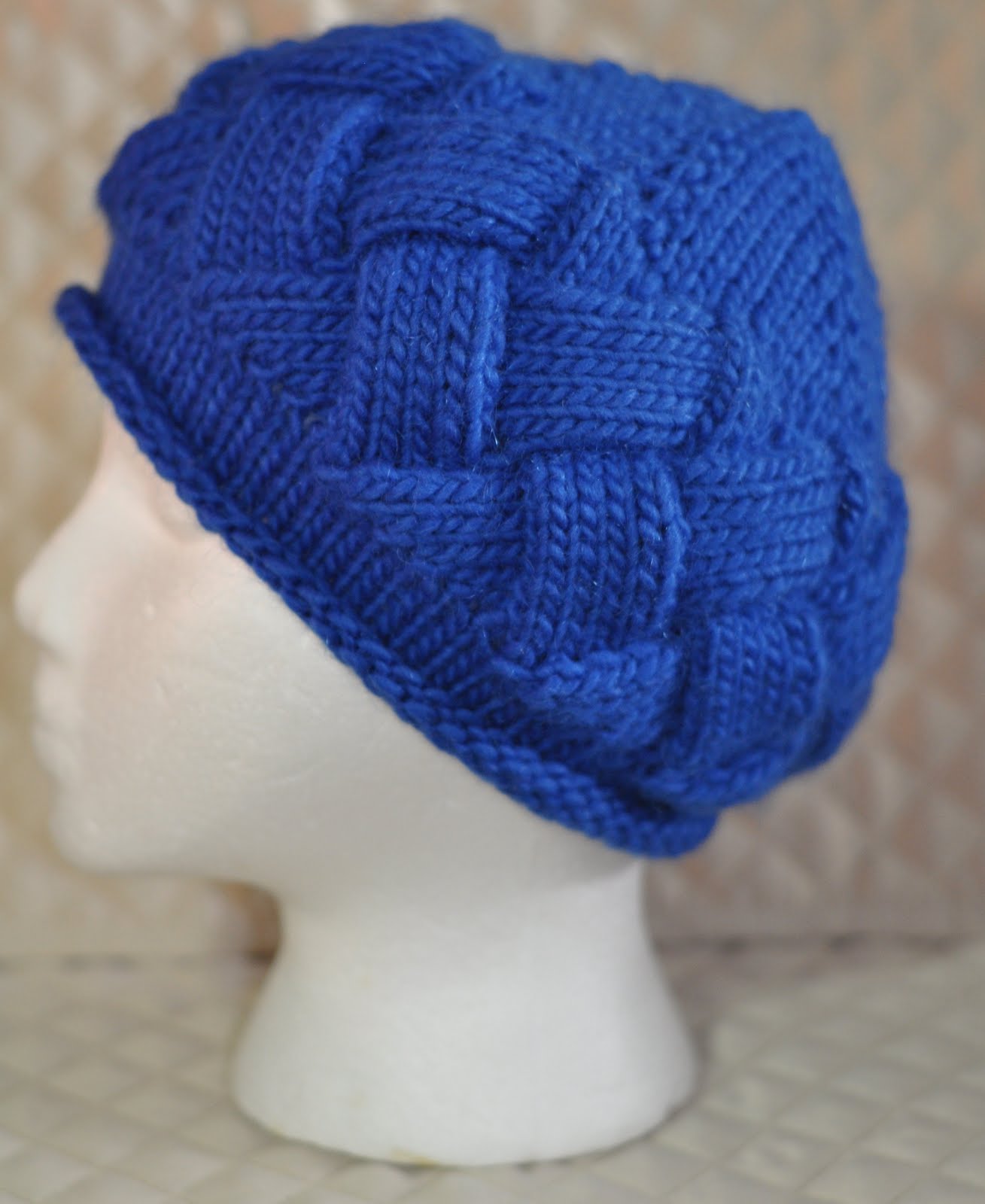 Knitting By The Ocean: Ella - An Entrelac Hat